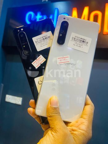 Sony Xperia 1 II 8GB 128GB (Used)