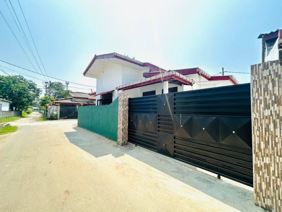 𝗛𝗼𝘂𝘀𝗲 𝗳𝗼𝗿 𝘀𝗮𝗹𝗲 𝗶𝗻 𝗪𝗮𝘁𝘁𝗮𝗹𝗮, 𝗞𝗲𝗿𝗮𝘄𝗮𝗹𝗮𝗽𝗶𝘁𝗶𝘆𝗮